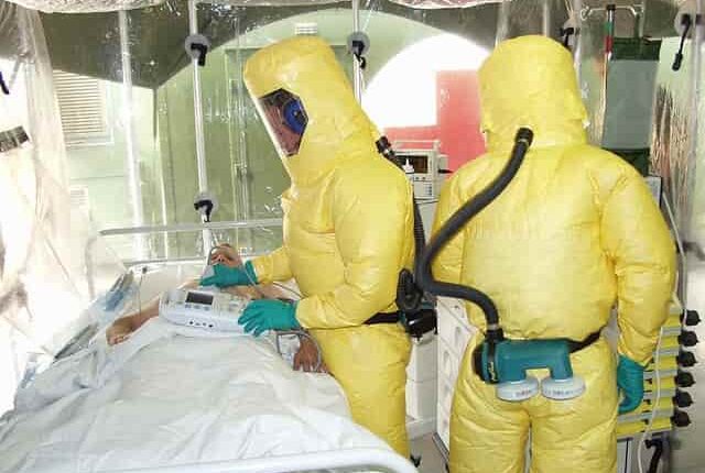 Ebola, Ebola Signs and Symptoms, how to handle Ebola patients,