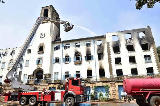 Makerere University Bulding Consumed by fire
