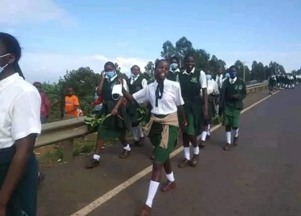 Lugulu Girls High School Students Protest along the Webuye-Kitale Highway on Tuesday morning.