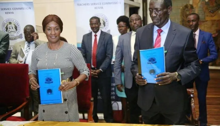TSC CEO Nancy And KNUT Secretary General Pose After The Signing Of The New CBA