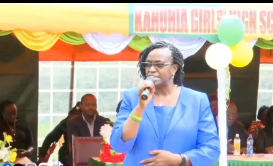 Kahuhia Girls school Principal.
